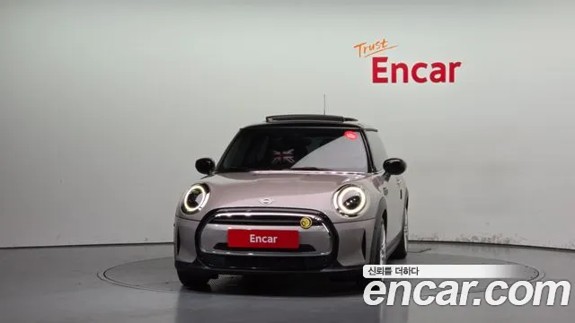 MINI Cooper — Фото автомобиля 3