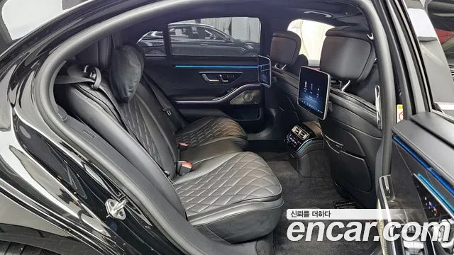 Mercedes-Benz S-Class — Фото автомобиля 12