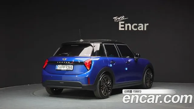 Mini Cooper — Фото автомобиля 2