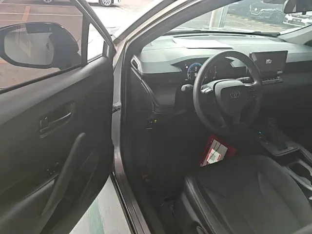 Toyota Corolla Cross — Фото автомобиля 15