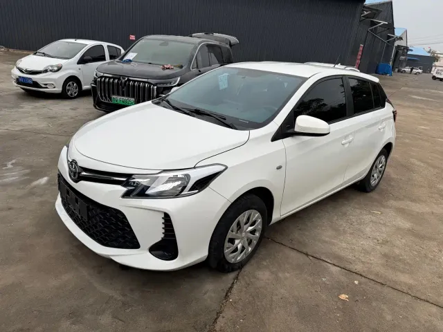 Фотография автомобиля — Toyota Vios FS