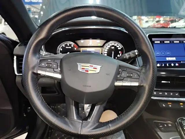 Cadillac CT5 — Фото автомобиля 10