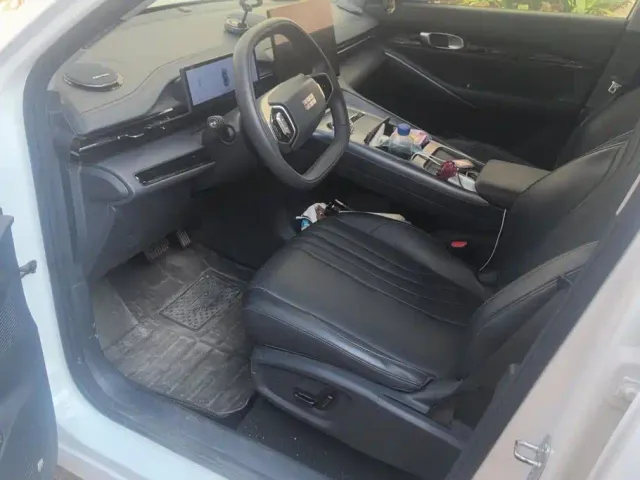Geely Galaxy E5 — Фото автомобиля 9
