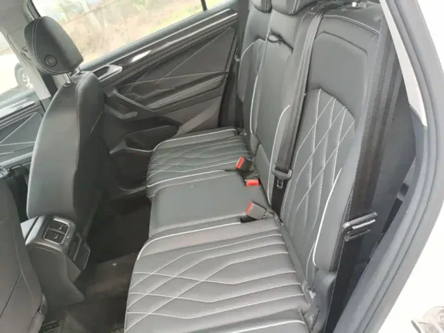 Volkswagen Tiguan L — Фото автомобиля 16