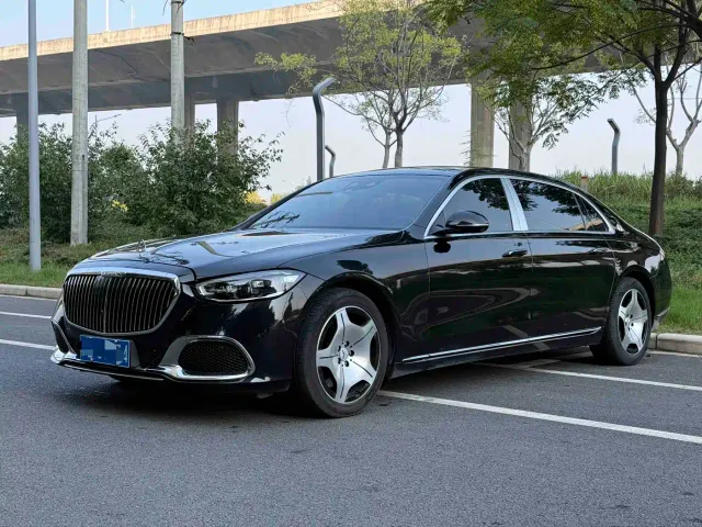 Фотография автомобиля — Mercedes-Benz Maybach S-Class