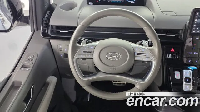 Hyundai Staria Staria 4WD Lounge 7 мест — Фото автомобиля 13