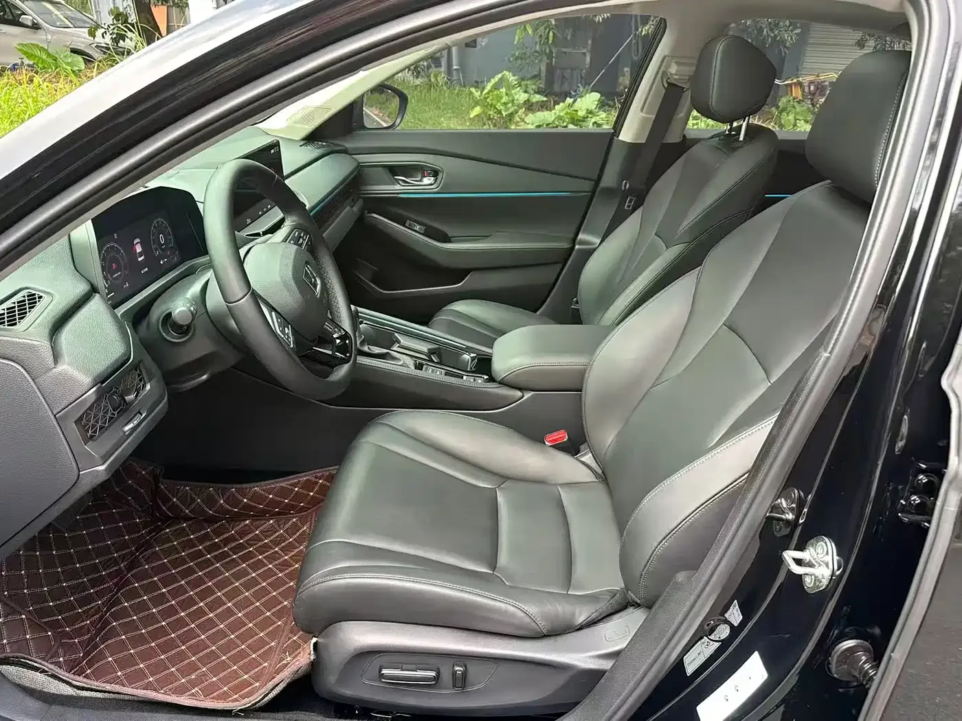 Honda Accord 2025 260TURBO Luxury Edition — Фото автомобиля 11