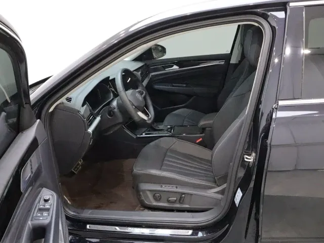 Volkswagen Passat — Фото автомобиля 11