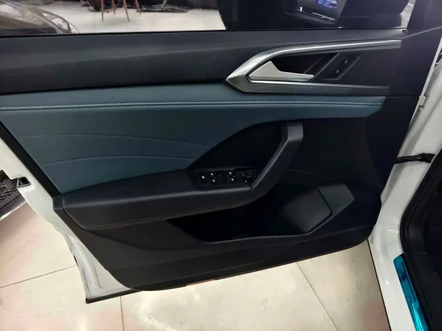 Volkswagen Tharu — Фото автомобиля 11