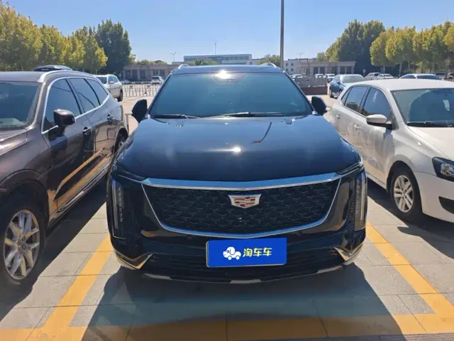 Cadillac XT5 — Фото автомобиля 2