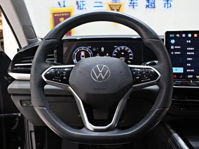Volkswagen Passat — Фото автомобиля 6