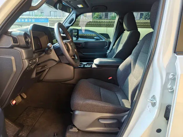 Toyota Prado — Фото автомобиля 16