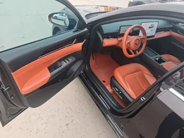 Wuling Starlight — Фото автомобиля 15