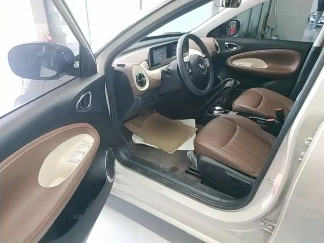 Wuling Bingo — Фото автомобиля 15