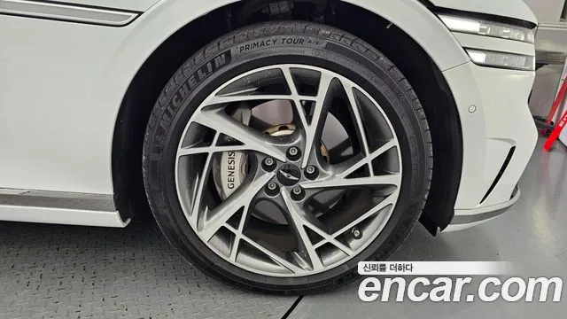 Genesis G90 Бензин 3.5 турбо AWD — Фото автомобиля 5