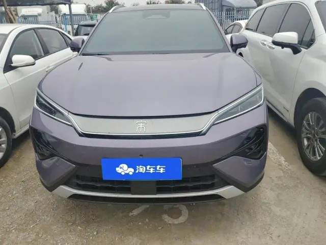 BYD Song Ultra — Фото автомобиля 2