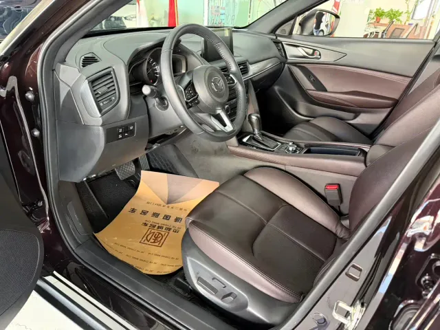 Mazda CX-4 — Фото автомобиля 3