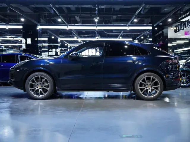 Porsche Cayenne — Фото автомобиля 13