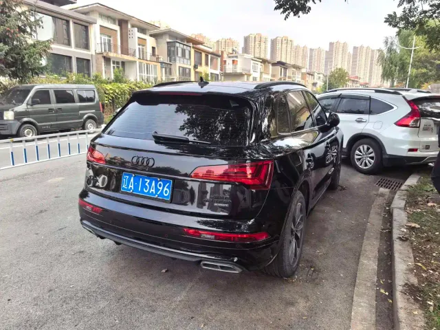 Audi Q5L — Фото автомобиля 7