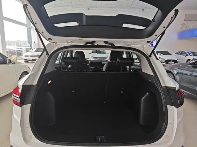 Geely Binyue — Фото автомобиля 18