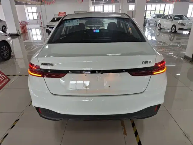 Geely Geometry A — Фото автомобиля 3