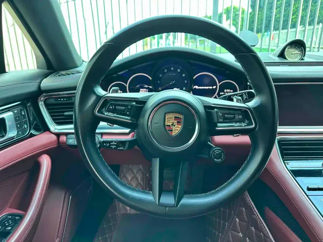 Porsche Panamera — Фото автомобиля 8