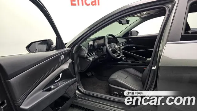 Hyundai AVANTE Avante (CN7) — Фото автомобиля 10