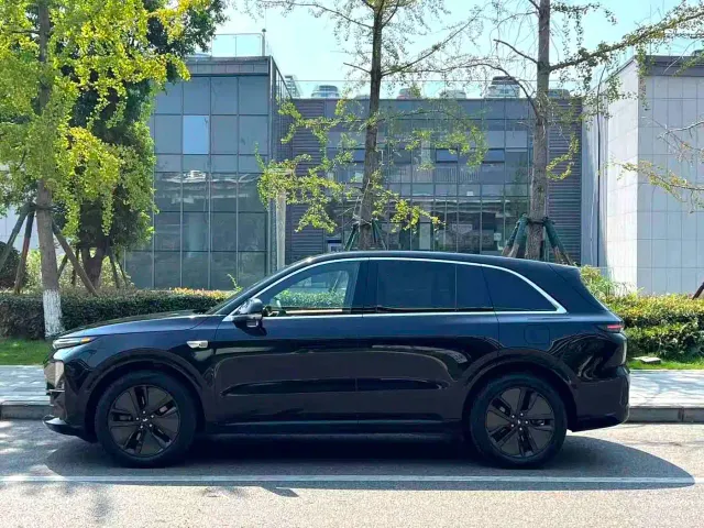 Li Auto L6 — Фото автомобиля 3