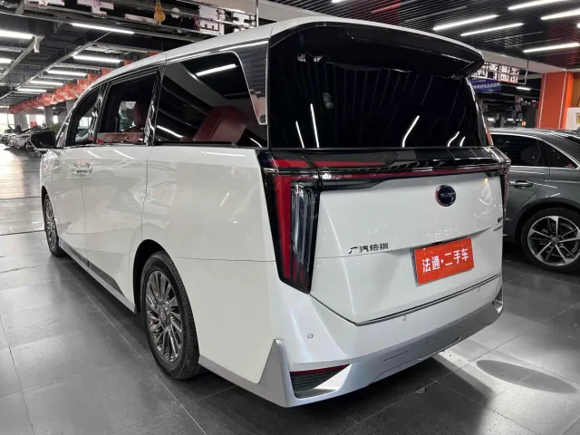GAC Trumpchi M8 — Фото автомобиля 7