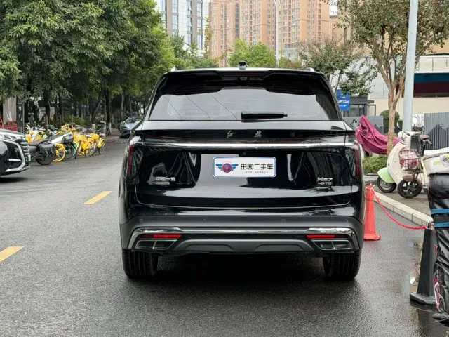 Hongqi HS7 — Фото автомобиля 5