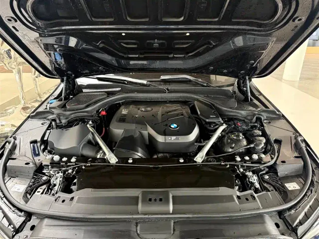 BMW 5 Series — Фото автомобиля 11