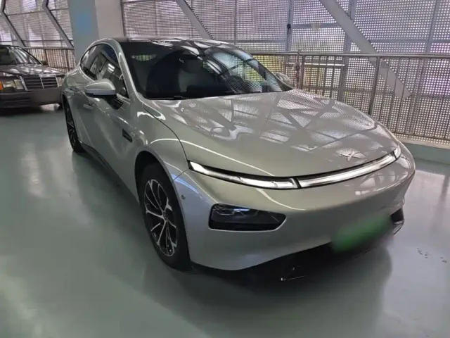 Xpeng P7 — Фото автомобиля 3