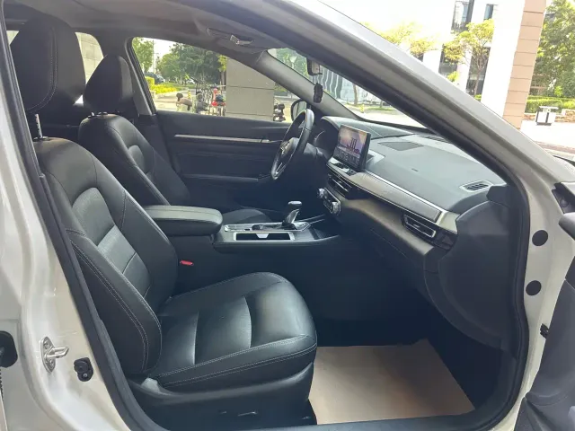 Nissan Teana — Фото автомобиля 13