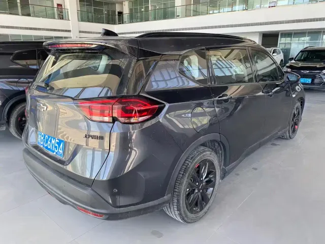 Chevrolet Orlando — Фото автомобиля 4