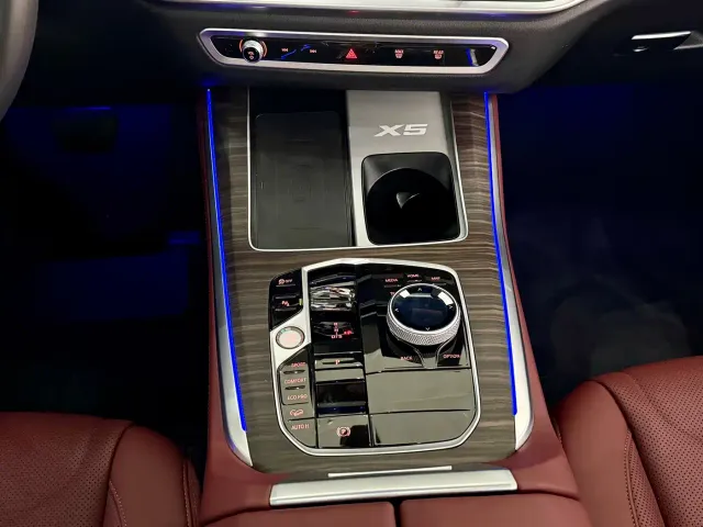 BMW X5 — Фото автомобиля 11