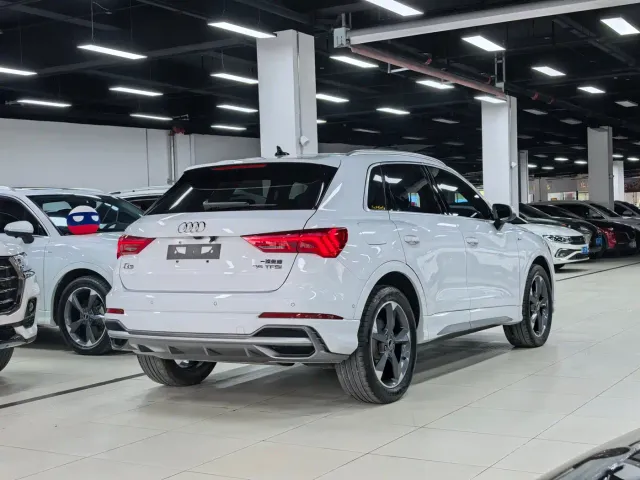 Audi Q3 — Фото автомобиля 26