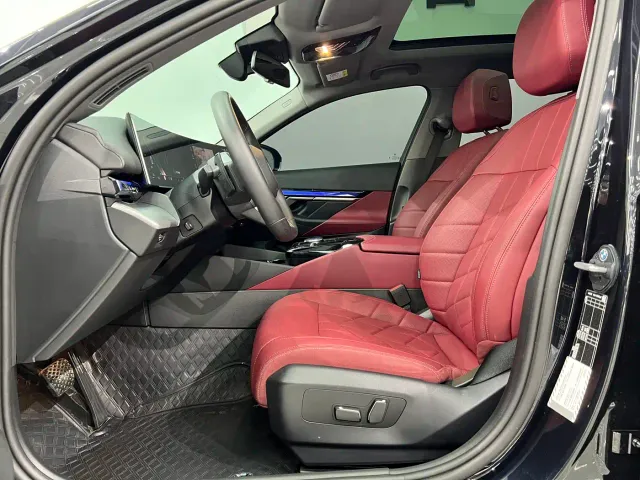 BMW 5 Series — Фото автомобиля 14