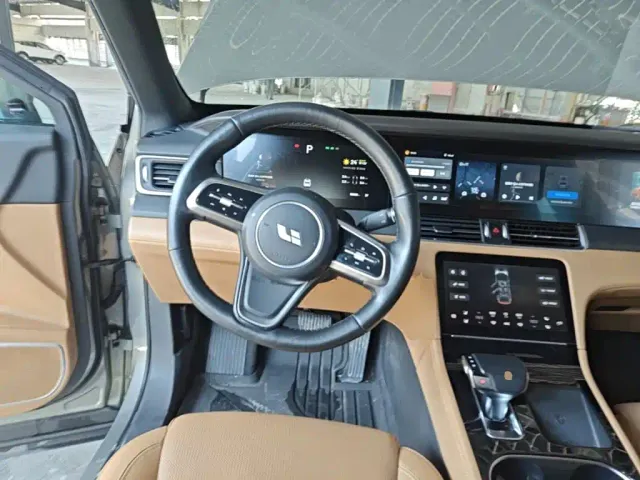 Li Auto ONE — Фото автомобиля 10