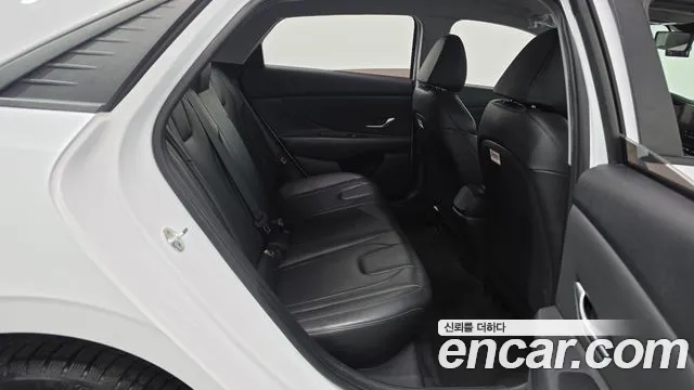 Hyundai Avante CN7 — Фото автомобиля 17