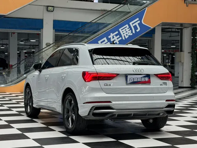 Audi Q3 — Фото автомобиля 6