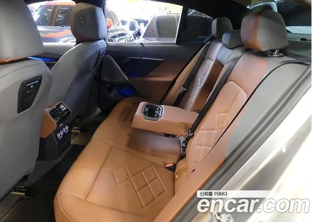 BMW 5-Series 5 серия (G60) — Фото автомобиля 17