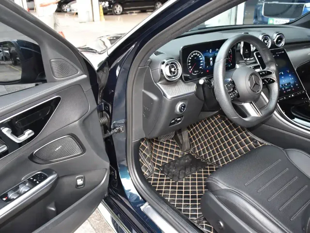 Mercedes-Benz C-Class — Фото автомобиля 15