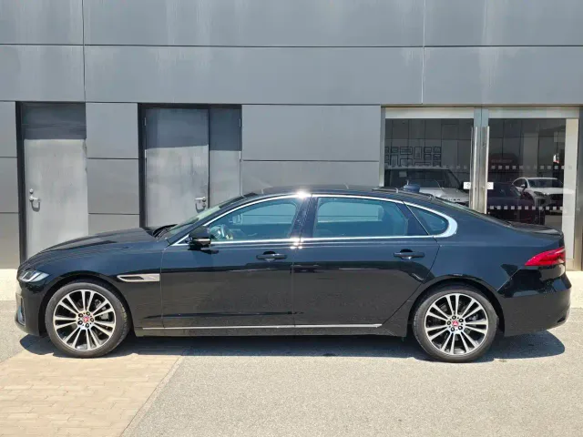 Jaguar XFL — Фото автомобиля 8
