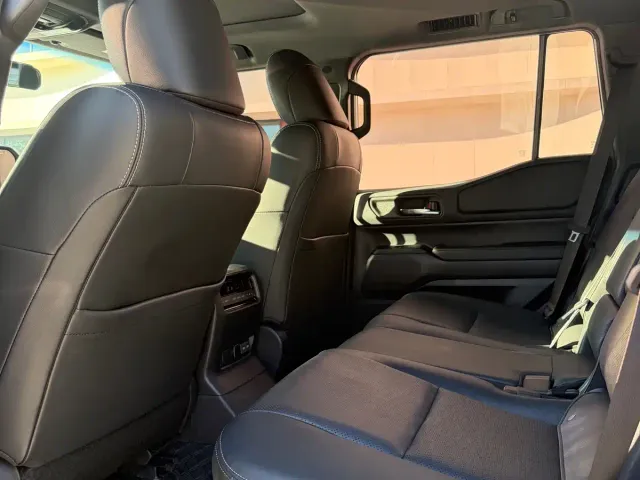 Toyota Prado — Фото автомобиля 11