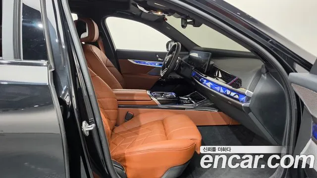 BMW 7 Series G70 — Фото автомобиля 10