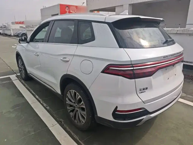 BYD Song Pro — Фото автомобиля 4