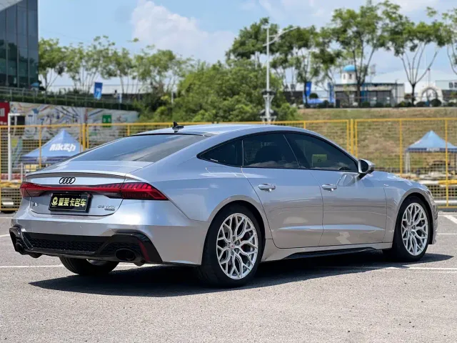 Audi A7 — Фото автомобиля 6