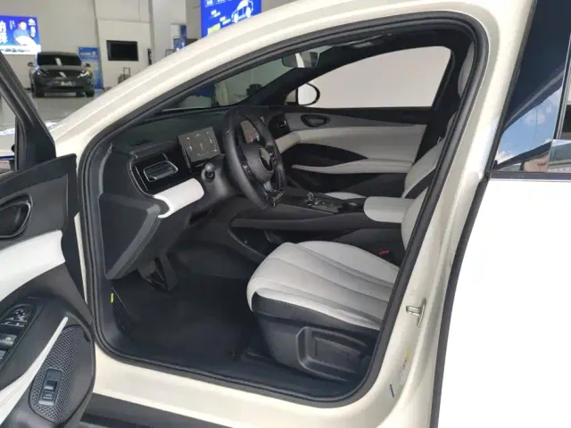 BYD Seal 06 — Фото автомобиля 9