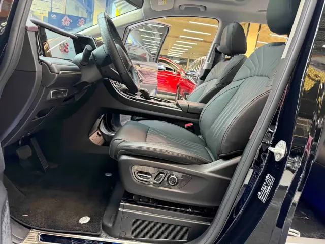 GAC Trumpchi M8 — Фото автомобиля 9