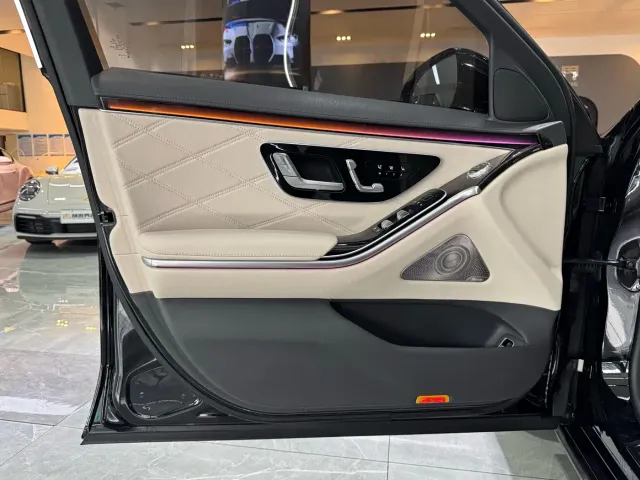 Mercedes-Benz Maybach S-Class — Фото автомобиля 19